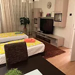 아파트 Vacigreen 1138 Vaci Street 134b 부다페스트